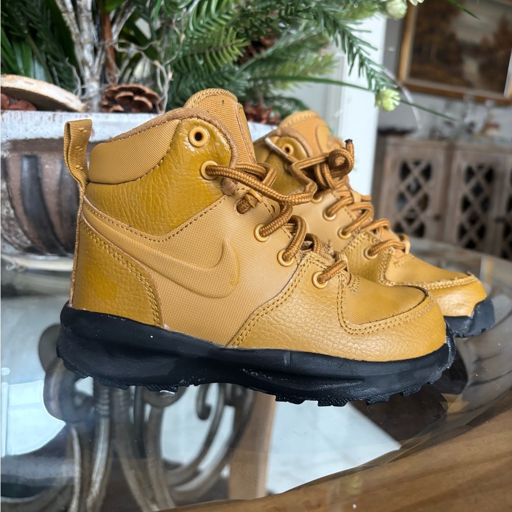 Nike tan hiking boots, Size US 11c #hiking #outdoor